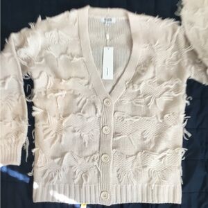 NWT Beautiful Cream Sweater By 525 - Size XS